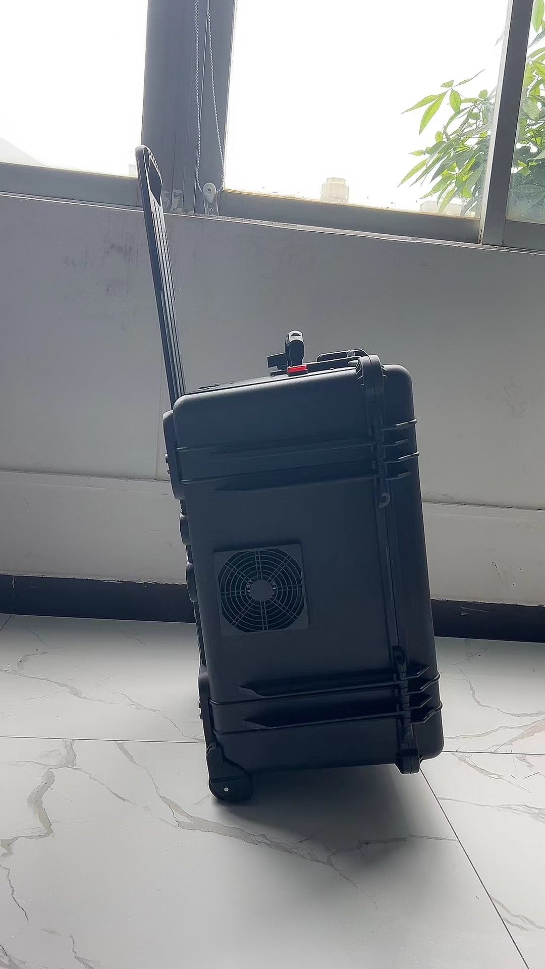 塔洋镇手拉箱型移动通信干扰器